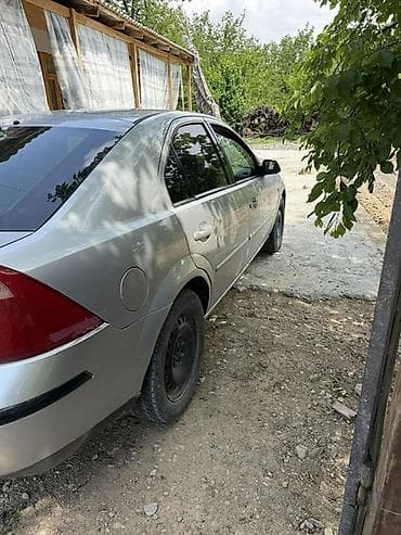 Транспорт: Ford Mondeo: 2002 г., 1.8 л, Кол менен иштөөчү, Бензин, Седан — 4