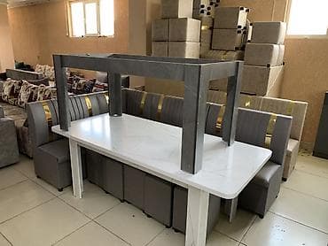 куханный угалок: Кухонный уголок с обеденным столом и пуфами - Комплект: угловой диван — 4