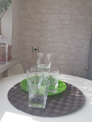 Продаю стаканы под виски6 штук. цена 600с.окончательно.звоните