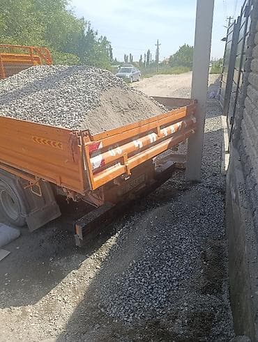 торф чернозем: Отсев, щебень, песок — доставка самосвалом 5 тонн. - Фракции: отсев — 8