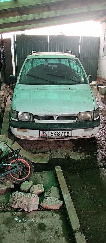 Транспорт: Mitsubishi Space Wagon: 1993 г., Универсал — 4