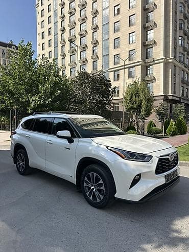 100: Toyota Highlander: 2021 г., 2.5 л, Автомат, Гибрид, Кроссовер — 2