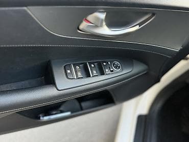 rav4 2014: Kia Cerato: 2018 г., 1.6 л, Автомат, Бензин, Седан — 7