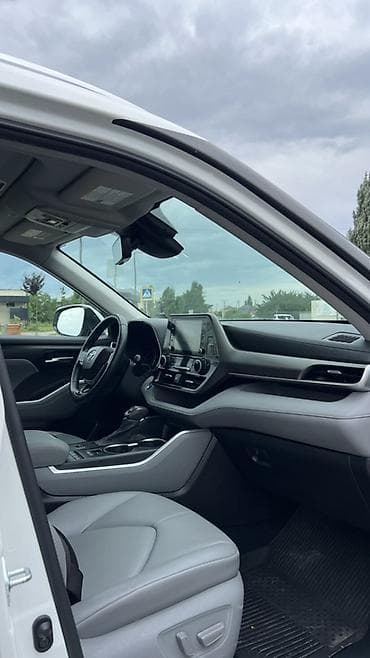 300 000: Toyota Highlander: 2020 г., 2.5 л, Автомат, Гибрид, Кроссовер — 10