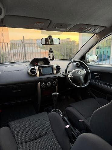 Транспорт: Toyota Ist: 2004 г., 1.3 л, Автомат, Бензин, Хэтчбэк — 5