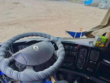 Сүйрөгүч, Renault, Тенттелген — 4