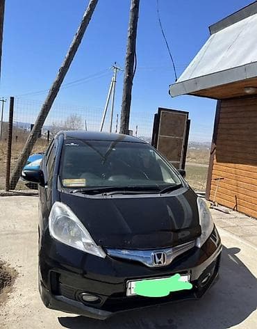 Honda Fit: 2012 г., Вариатор, Гибрид, Хэтчбэк