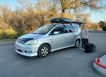 дом на калёсах: Toyota Ipsum: 2003 г., 2.4 л, Автомат, Бензиновая, Минивэн — 1