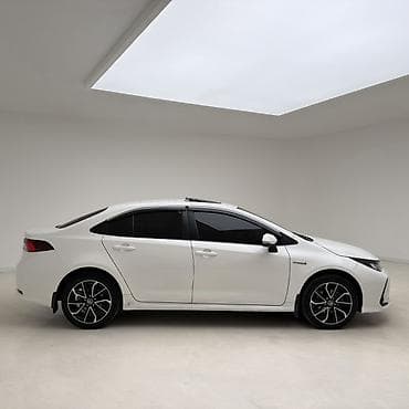 sprinter 2 9: Toyota Corolla: 2019 г., 1.8 л, Автомат, Гибрид, Седан — 3