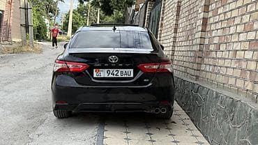 Toyota Camry: 2021 г., 2.5 л, Автомат, Бензин, Седан — 3