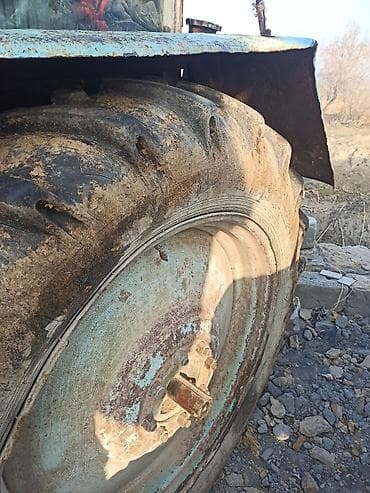 toyota mr: Трактор колесный, класс тяги ~1,4–1,6 (тип МТЗ/ЮМЗ). Кабина — 2