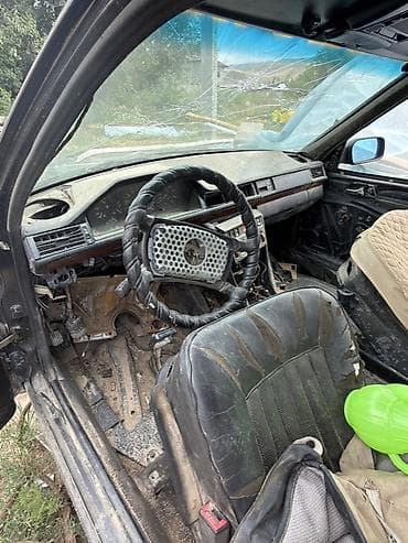 Унаа: Mercedes-Benz W124: 1988 г., 2.5 л, Кол менен иштөөчү, Дизель, Универсал — 4