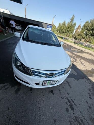 купить бу электромобиль из китая: BYD : 2019 г., 1 л, Автомат, Электромобиль, Седан — 2