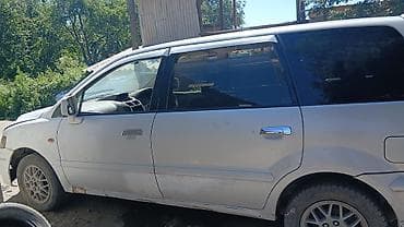 Mitsubishi Chariot: 1999 г., 2.4 л, Автомат — 3