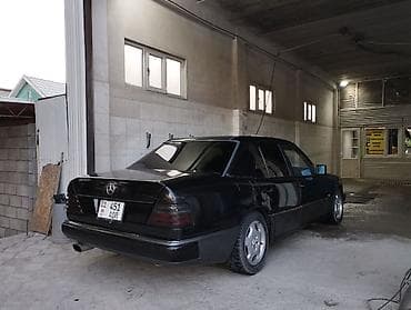 lexus gs 2007: Mercedes-Benz E-Class: 1988 г., 3 л, Автомат, Бензин, Седан — 2