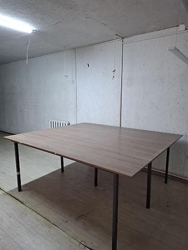 Тигүүчүлөр үчүн отургучтар: Продается комплект мебели и оборудования для ателье/швейного цеха: - — 3