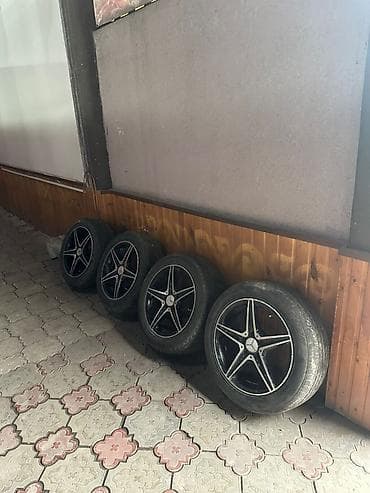 колпачки: Колеса в сборе 215 / 55 / R 17, Зима, Б/у, Комплект, Легковые, Литые, отверстий - 5 — 1