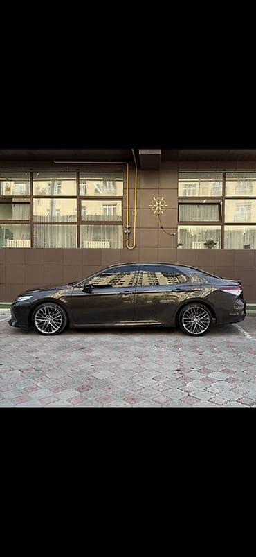 Toyota Camry: 2018 г., 2.5 л, Автомат, Бензин, Седан