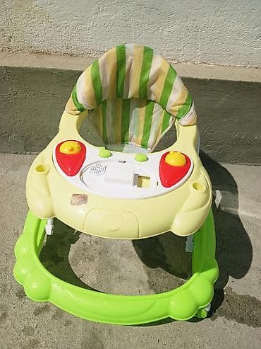 Детские ходунки с игровой панелью - Конструкция на колёсиках с