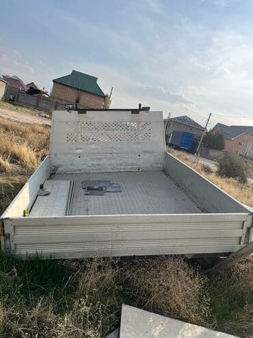 кровать односпальная с подъемным механизмом: Кузов бортовой Mercedes-Benz, Б/у — 1