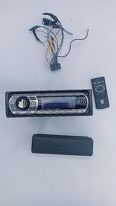 nokia 1100: Продаю магнитофон SONY оригинал в автомобиль размер 1-дин.MP-3.AUX в — 1