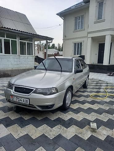 Daewoo Nexia: 2008 г., 1.5 л, Механика, Бензин, Седан