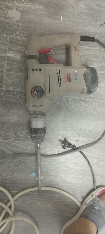 Контейнеры: Перфоратор, Crown — 1