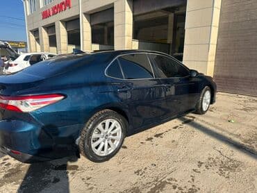 моющий пылесос для химчистки салона автомобиля бу: Toyota Camry: 2019 г., 2.5 л, Автомат, Бензиновая, Седан — 11