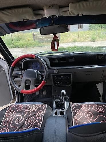 к5 зеркало: Легковой я автомобиль хэтчбек белого цвета. Полный завот — 3