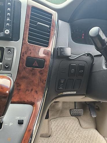 бампер на легаси: Toyota Alphard: 2005 г., 3 л, Автомат, Газ, Минивэн — 4