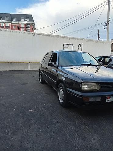 Продажа авто: Volkswagen Golf: 1993 г., 1.6 л, Механика, Бензин, Хэтчбэк — 1