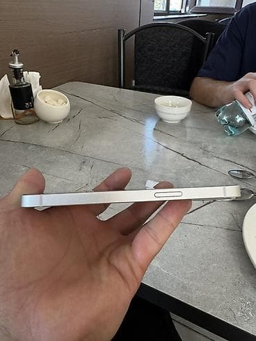 iphone s: IPhone 13, Б/у, Белый — 6