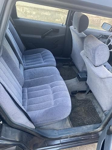Продажа авто: Volkswagen Passat: 1989 г., 1.8 л, Механика, Бензин, Универсал — 8