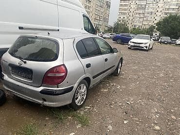 wuling mini ev: Nissan Almera: 2001 г., 1.5 л, Механика, Бензин, Хэтчбэк — 5