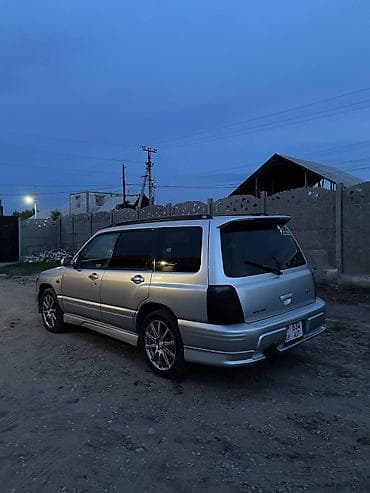 Унаа: Subaru Forester: 1997 г., Кол менен иштөөчү, Кроссовер — 3