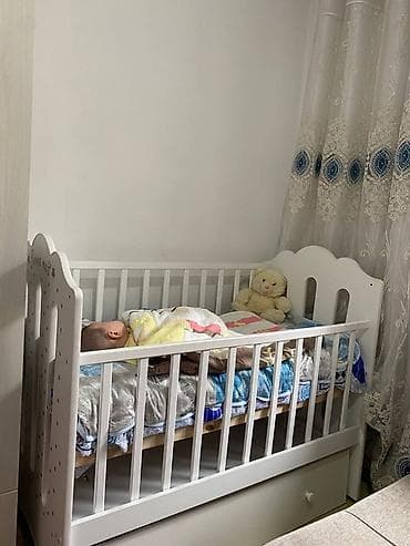Балдар эмереги: Балдар үчүн трансформер керебет, Колдонулган, Башка түрү, түсү - Ак — 1