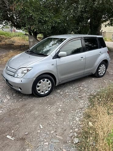 бюджетные авто: Toyota Ist: 2004 г., 1.3 л, Автомат, Бензин, Хэтчбэк — 2