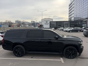 Транспорт: Chevrolet Suburban: 2018 г., 5.3 л, Автомат, Бензин, Внедорожник — 5