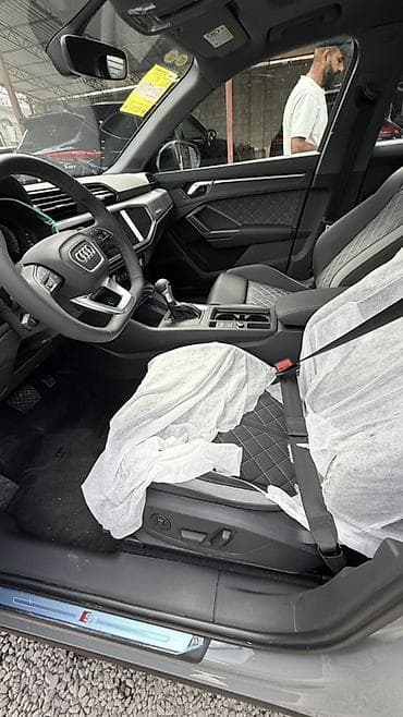 аморт на ауди: Audi Q3: 2026 г., 1.5 л, Автомат, Бензин, Кроссовер — 6