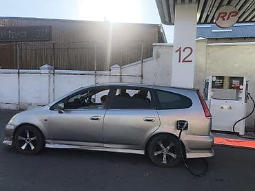 Honda Stream: 2002 г., 1.7 л, Автомат, Газ, Минивэн at lalafo.kg Honda Stream: 2002 г., 1.7 л, Автомат, Газ, Минивэн