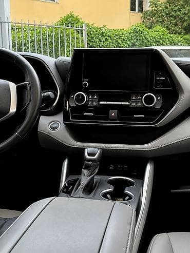 34: Toyota Highlander: 2023 г., Автомат, Бензин, Кроссовер — 10