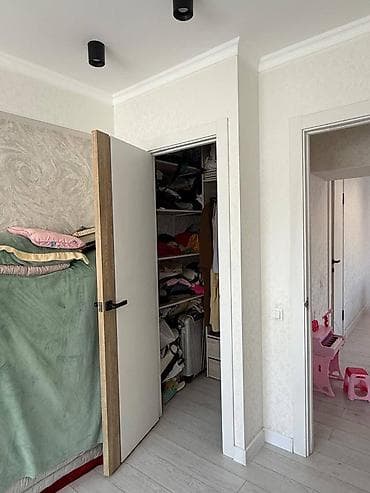 Недвижимость: 3 комнаты, 70 м², Манаса/Боконбаева Индивидуалка, 8 этаж — 9
