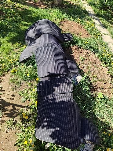 чехол на авто универсал: Плоские Ворсовые Полики Для салона Kia, цвет - Серый, Б/у, Самовывоз — 1