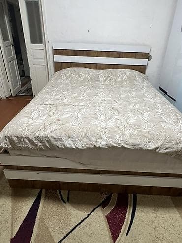 Спальный гарнитур в современном стиле (двухцветный: теплое дерево +