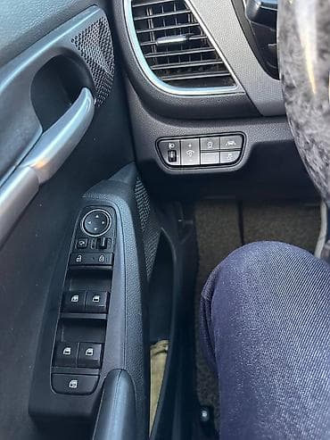 2 4 д: Kia Seltos: 2019 г., 2.2 л, Автомат, Гибрид, Кроссовер — 9
