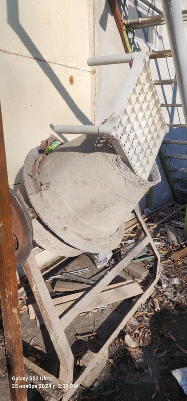 компрессор 12в: Бетономешалка Принудительная, Средняя (150 - 300 л), Б/у — 1