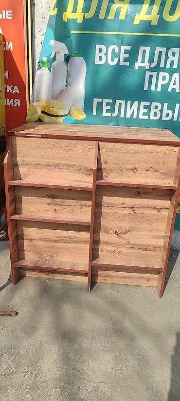 Стойка-ресепшн/рабочая тумба из ЛДСП под дерево - Функциональная at lalafo.kg Стойка-ресепшн/рабочая тумба из ЛДСП под дерево - Функциональная