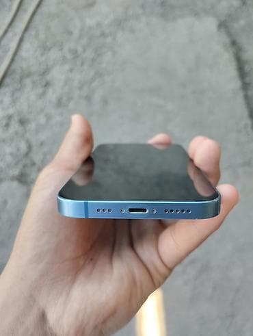 apple wathc: IPhone 13, Б/у, 128 ГБ, Синий, Чехол, 75 % — 2