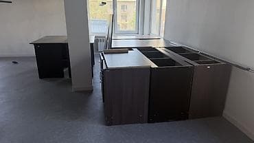 офисный мебель бу: Комплект офисной мебели, Б/у, Тумба, ДСП, цвет - Коричневый — 3