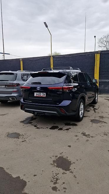 хайлендер гибрид 2021: Toyota Highlander: 2021 г., 2.5 л, Вариатор, Гибрид, Кроссовер — 3